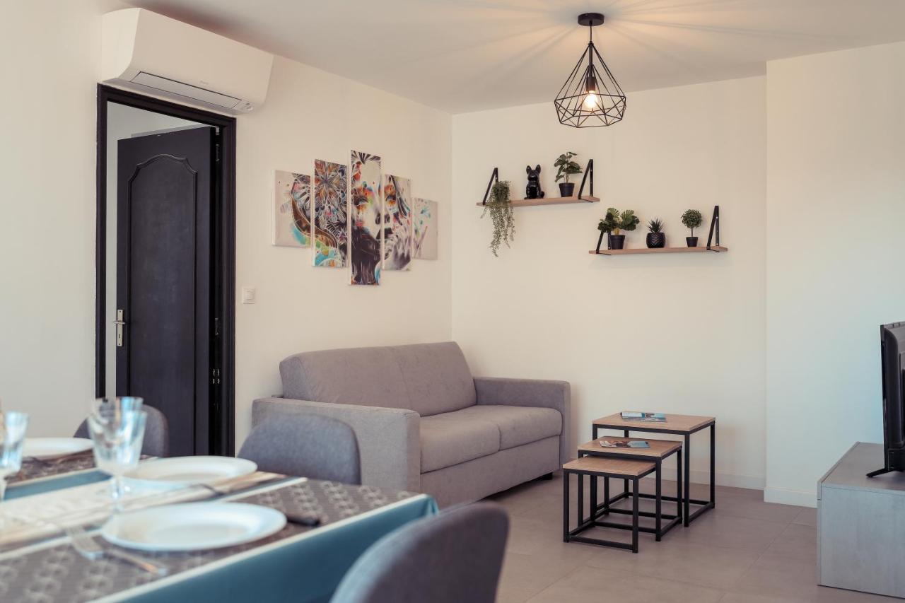 Chic Appart'Hôtel du Port Fréjus Esterno foto