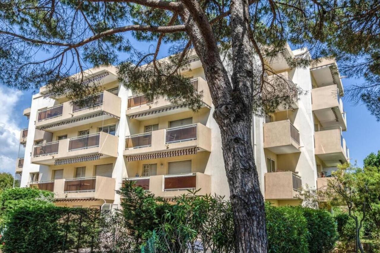 Chic Appart'Hôtel du Port Fréjus Esterno foto