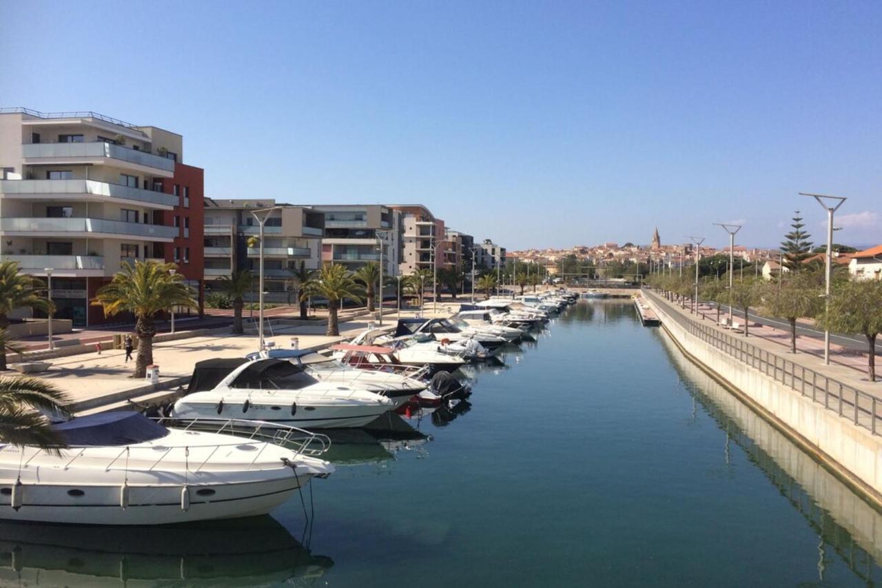 Chic Appart'Hôtel du Port Fréjus Esterno foto